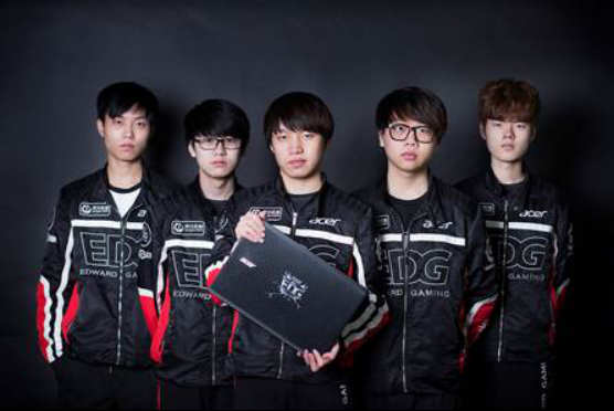 母哥多次担 母哥多次担